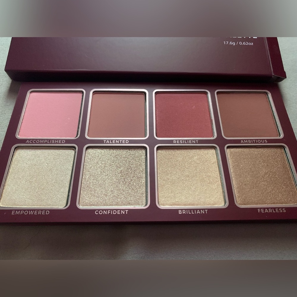 Blinc Glow Getter face palette